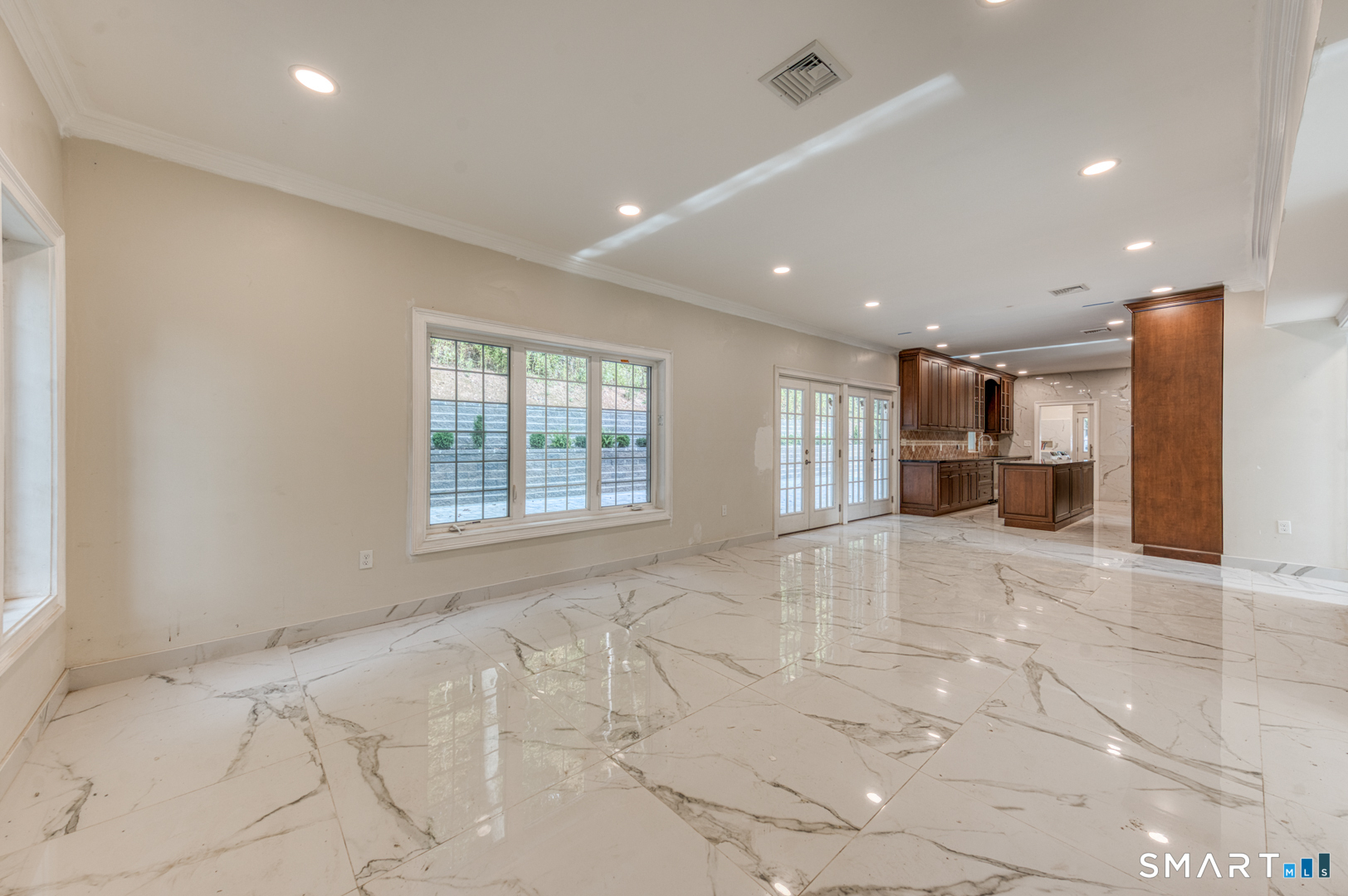 171 Oregon Road Meriden, CT 06451 - Photo 11 of 38