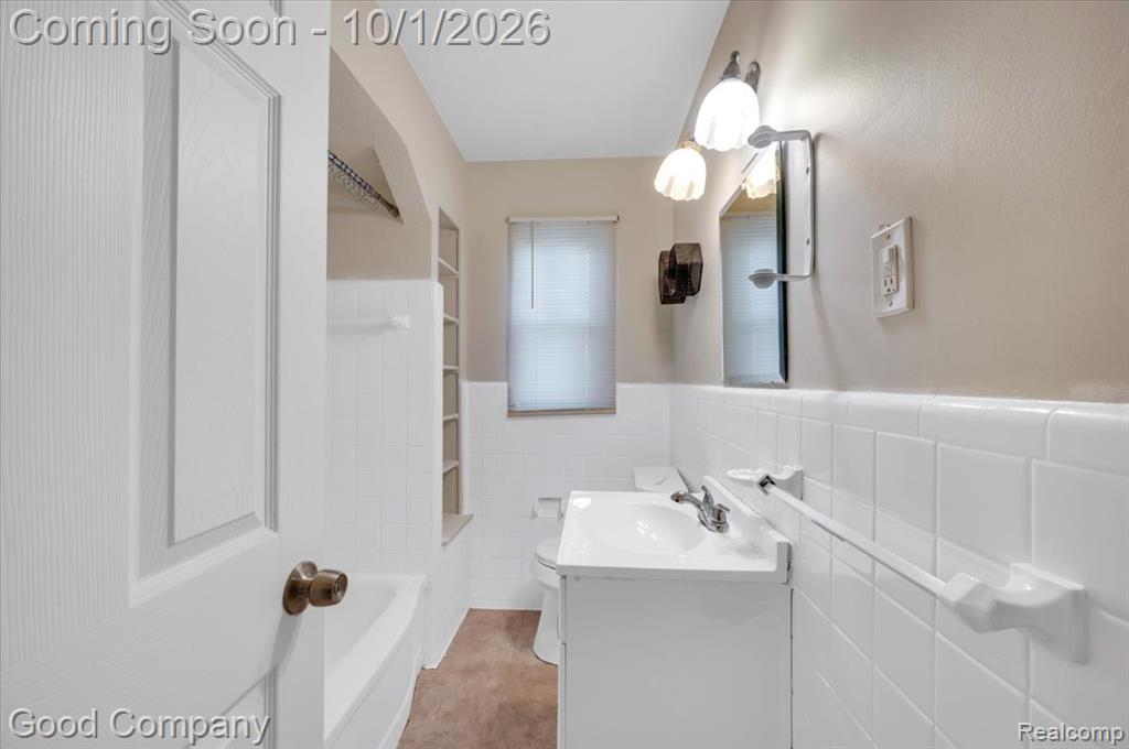 361 Elizabeth Lake Road Pontiac, MI 48341 - Photo 14 of 26 Gallery Image 14