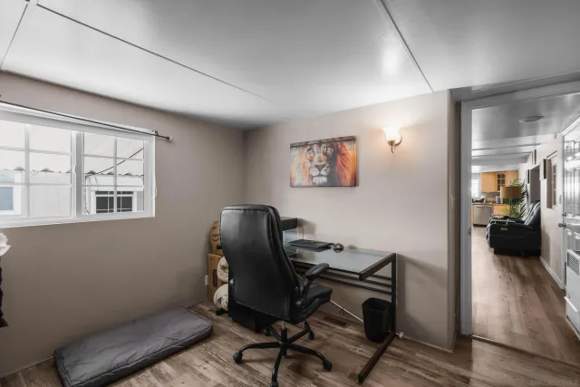 a view of livingroom with furniture