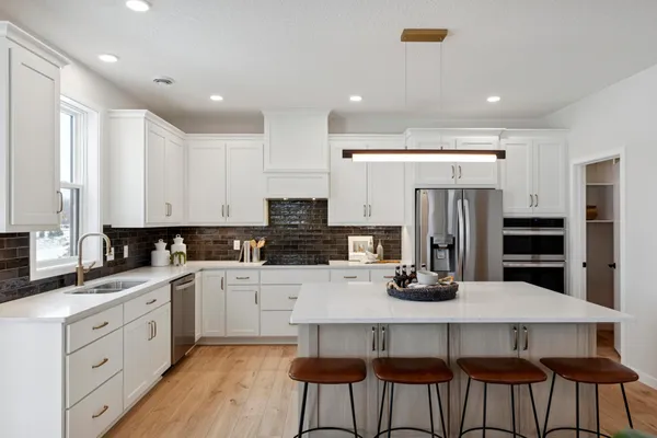 $587,950 | 3496 Knightsbridge Trail Lake North, Lake Elmo, MN 55042