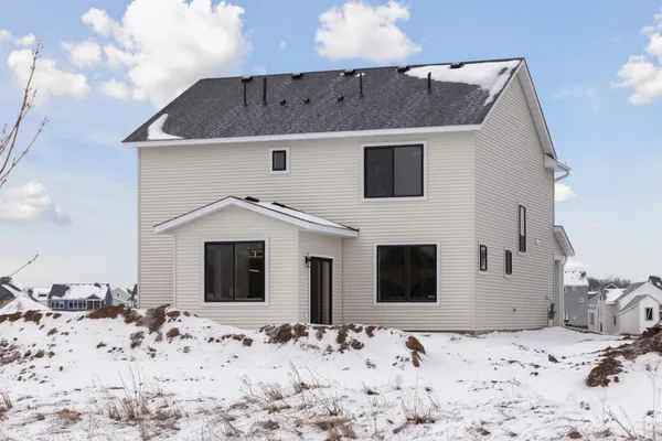 $587,950 | 3496 Knightsbridge Trail Lake North, Lake Elmo, MN 55042