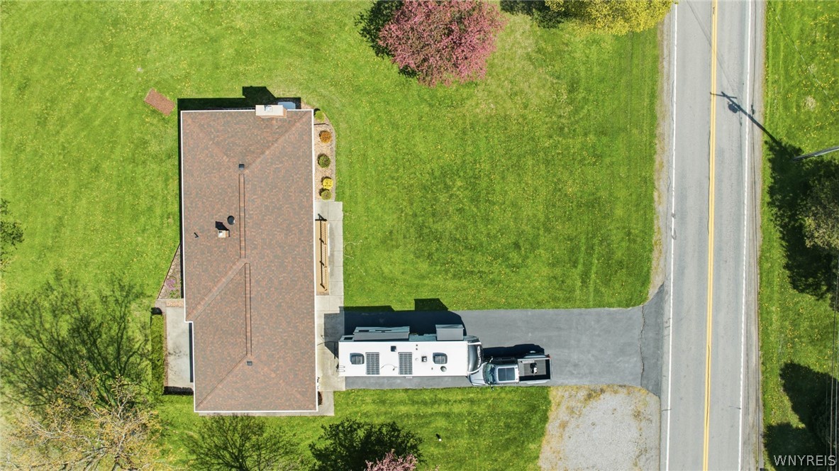 9832 Francis Road Batavia, NY 14020 - Photo 4 of 49