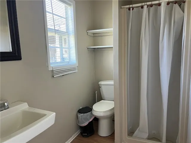 $269,900 | 100 County Road 6J, Lake City, TX 78368