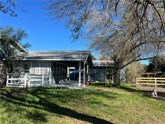 $269,900 | 100 County Road 6J, Lake City, TX 78368