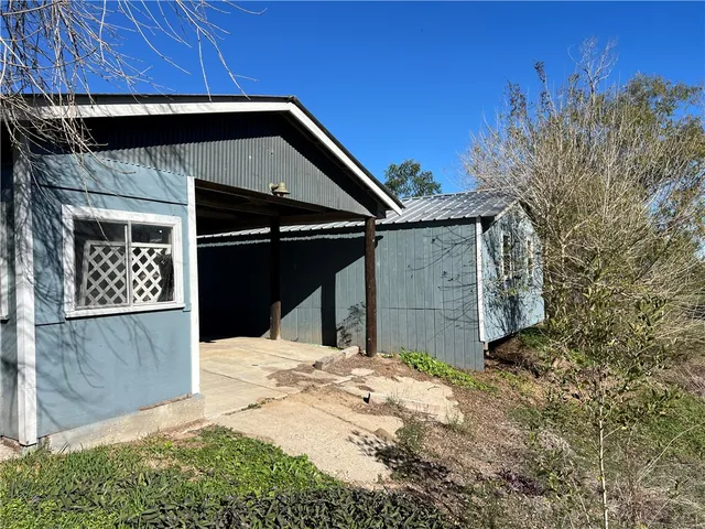 $269,900 | 100 County Road 6J, Lake City, TX 78368