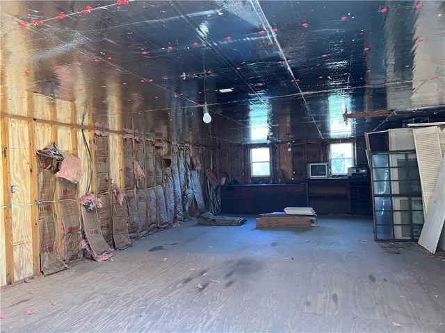 $269,900 | 100 County Road 6J, Lake City, TX 78368