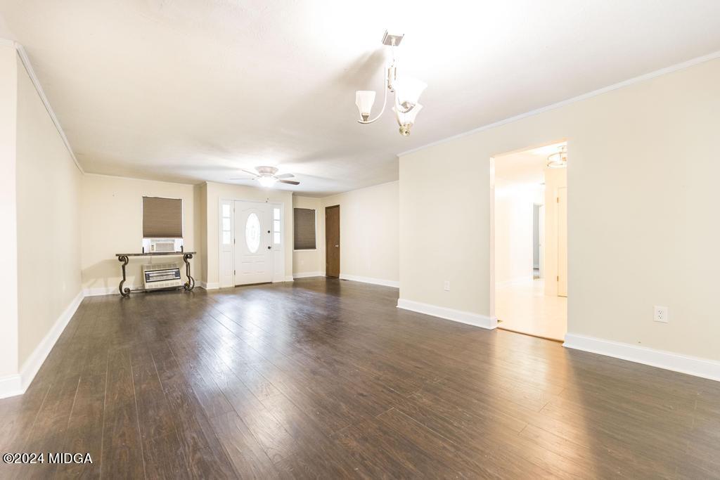 1400 Smith Chapel Road Musella, GA 31066 - Photo 5 of 28 a view of a livingroom with wooden floor