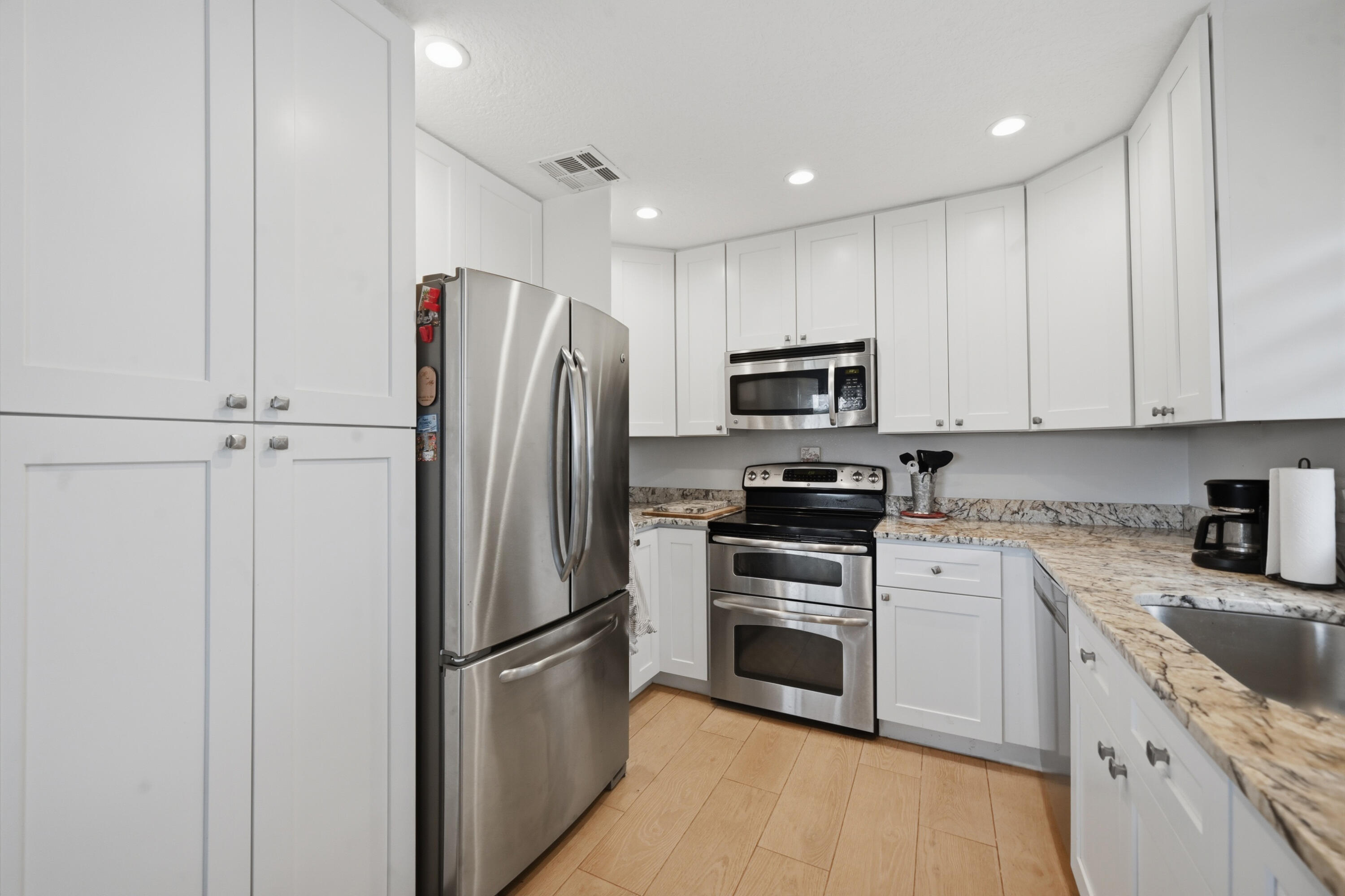 324 Orange Tree Drive, Unit 4 Atlantis, FL 33462 - Photo 16 of 37 RA1_2234