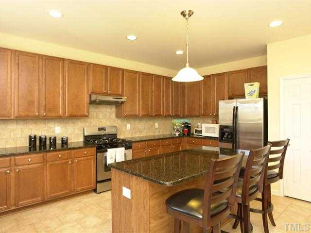 536 Front Ridge Drive Cary, NC 27519 - Photo 10 of 16 Kitchen