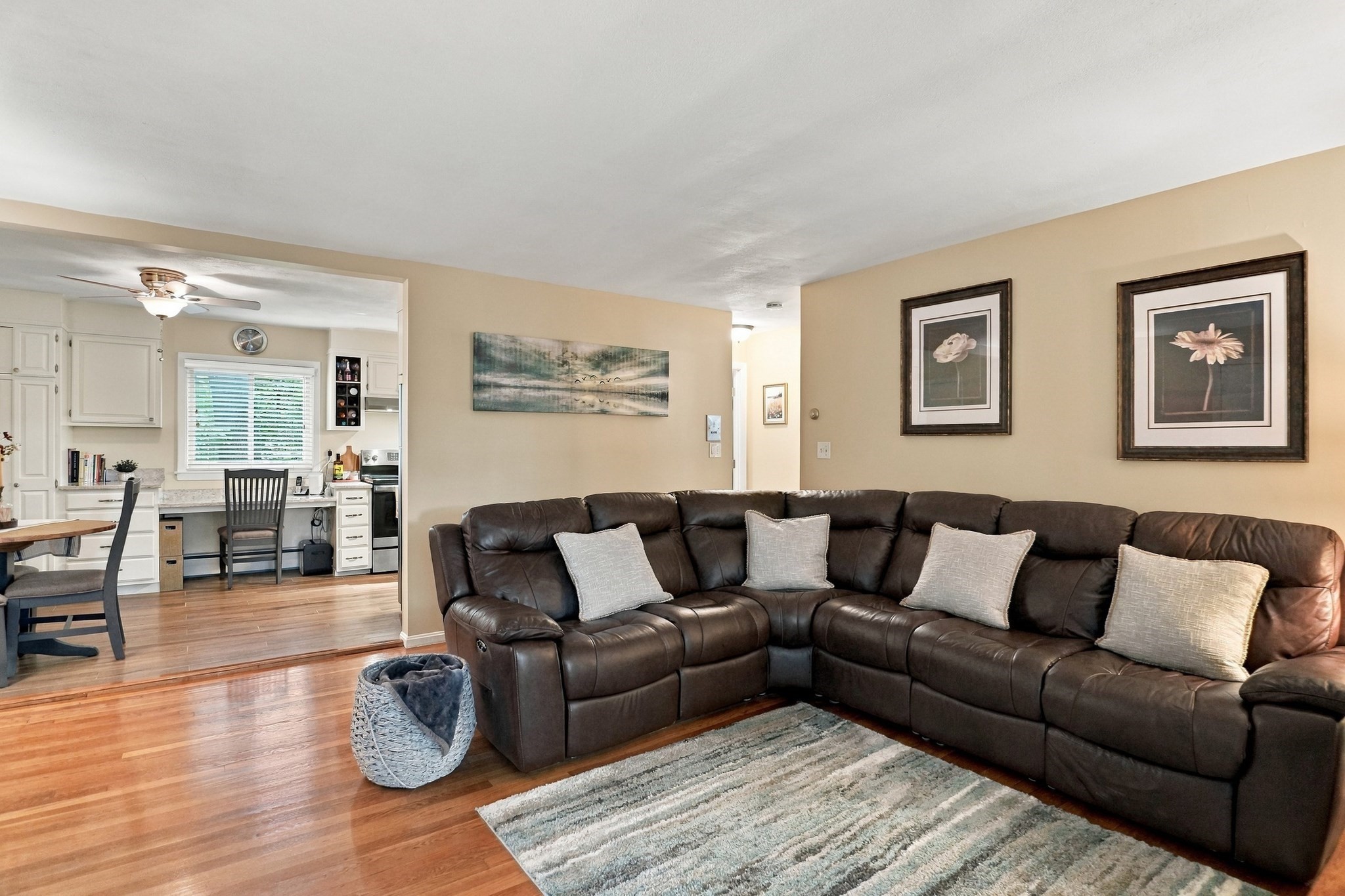 35 Jacqueline Road, Unit D Waltham, MA 02452 - Photo 5 of 26 Gallery Image 5