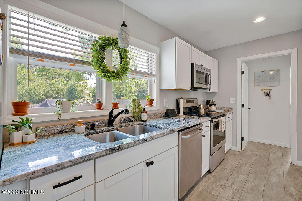 4510 Blueberry Road Wilmington, NC 28405 - Photo 13 of 42 4510BLUEBERRYROAD-15