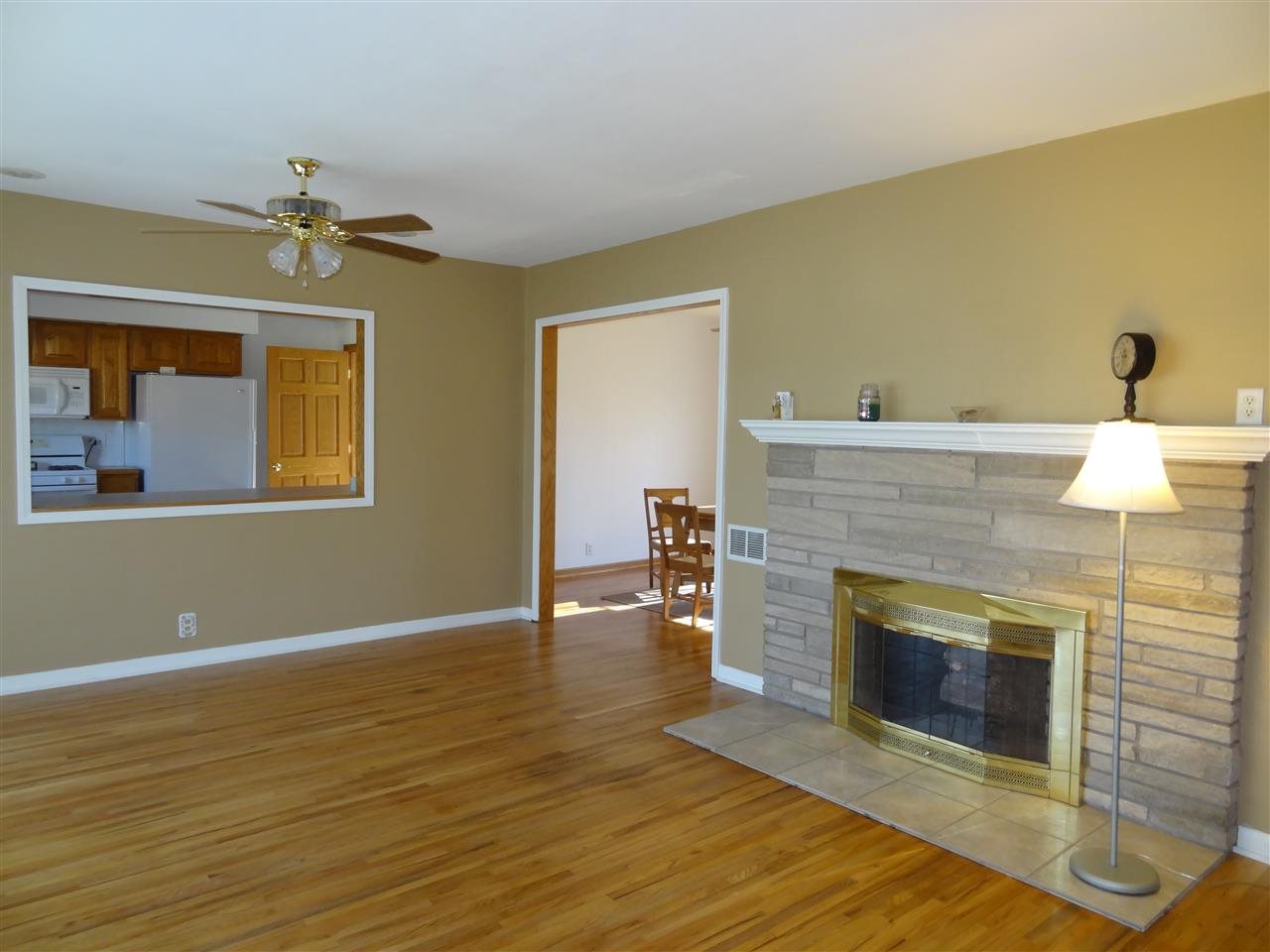 104 Sunset Lane Metamora, IL 61548 - Photo 3 of 29 Gallery Image 3