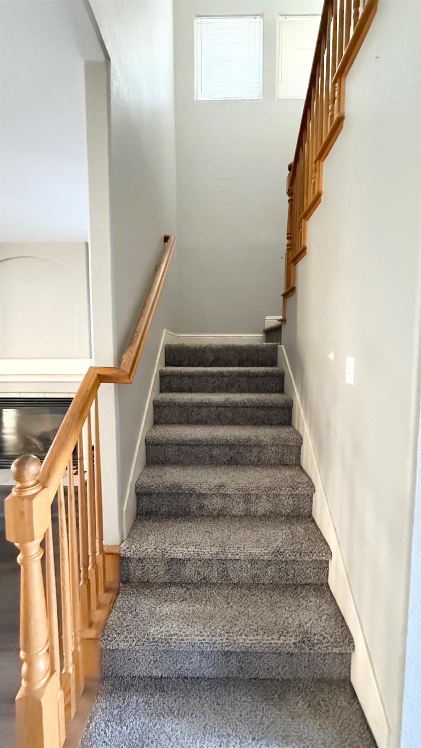 1416 San Rafael Street Los Banos, CA 93635 - Photo 10 of 21 a view of entryway