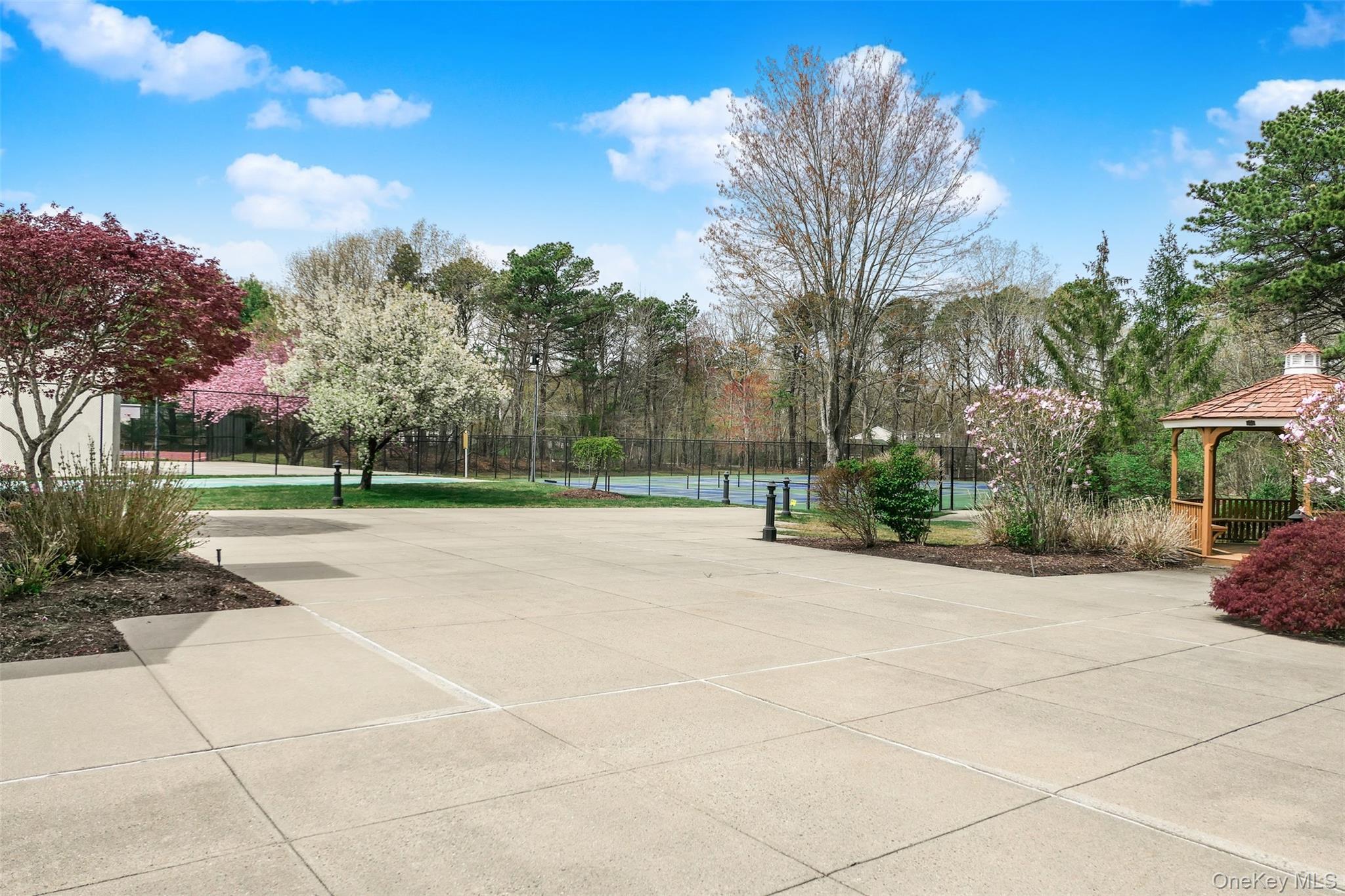 280 Ranch Circle, Unit 280 Manorville, NY 11949 - Photo 32 of 43