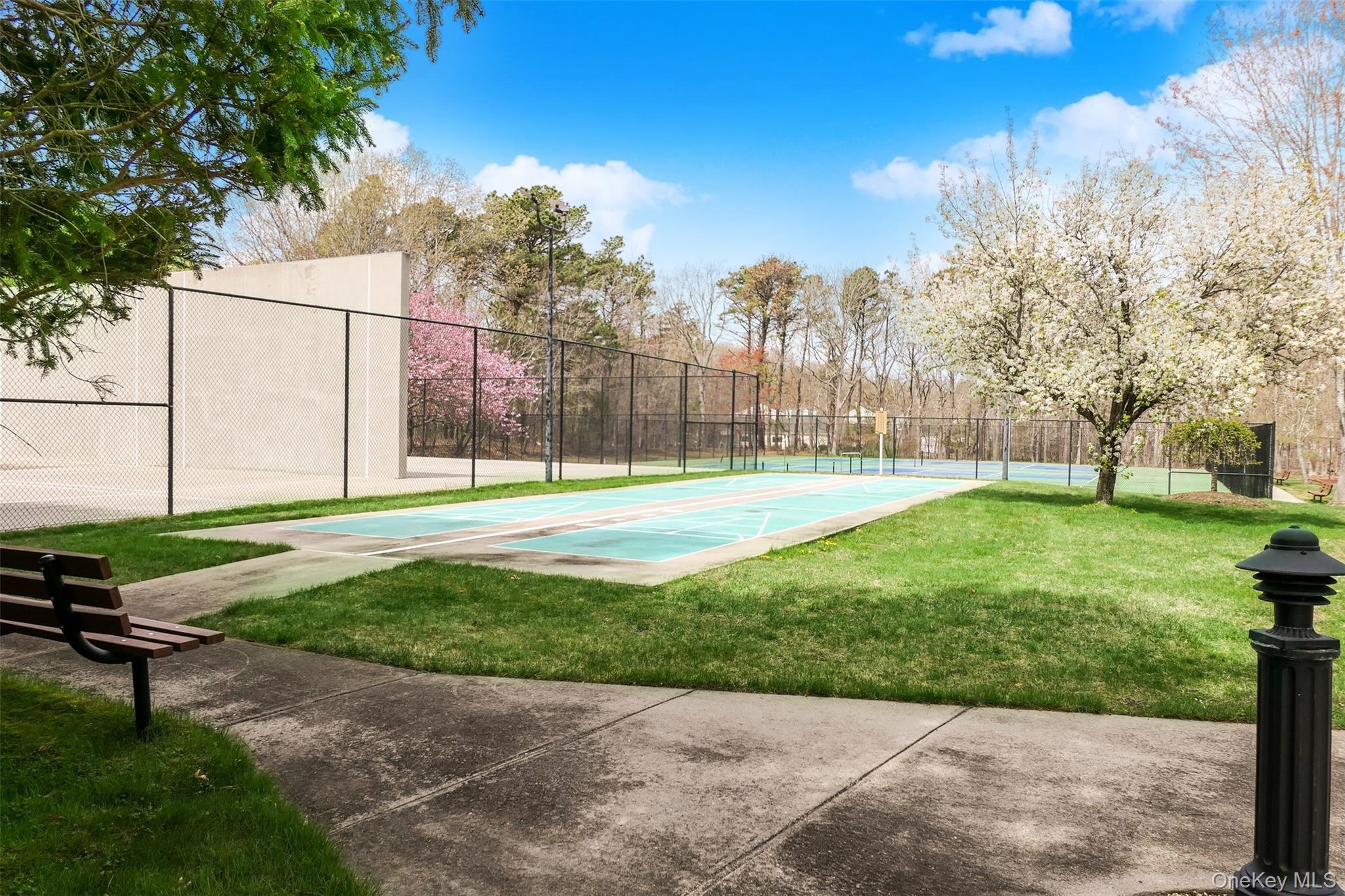 280 Ranch Circle, Unit 280 Manorville, NY 11949 - Photo 33 of 43