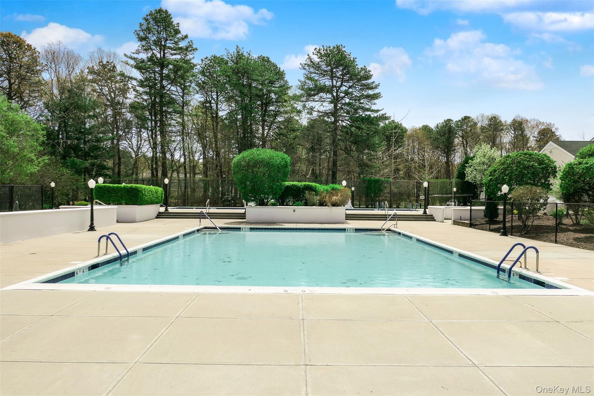 280 Ranch Circle, Unit 280 Manorville, NY 11949 - Photo 38 of 43