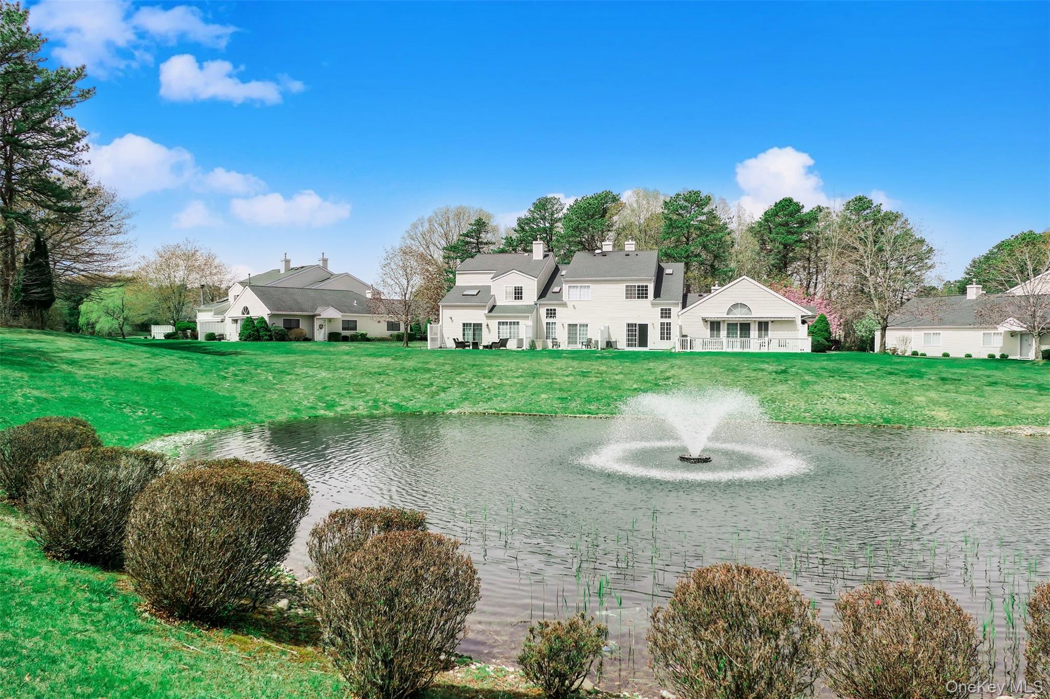 280 Ranch Circle, Unit 280 Manorville, NY 11949 - Photo 5 of 43