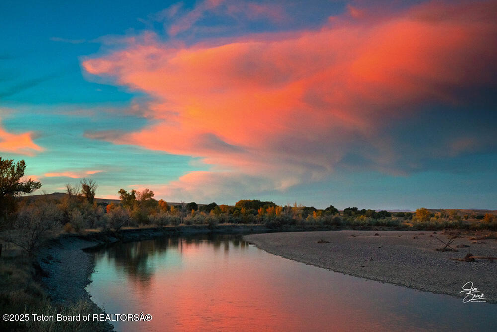 338 Gas Hills Road Riverton, WY 82501 - Photo 7 of 36 pink_skyZ