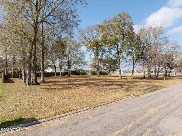 $110,000 | 2-4 Westwood Drive, New Iberia, LA 70563