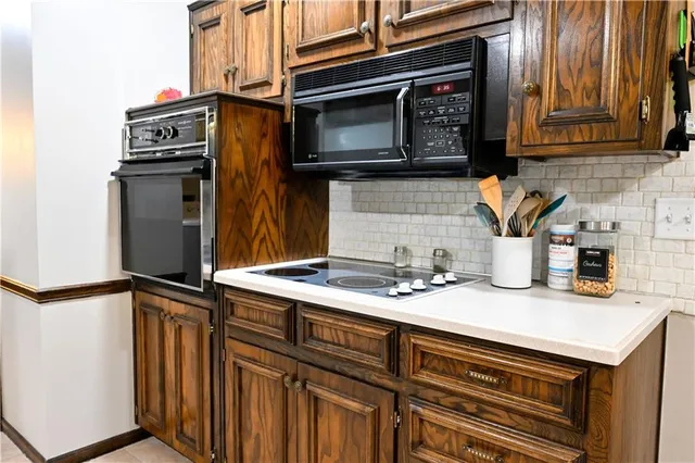 $439,900 | 10634 West 102nd Terrace, Overland Park, KS 66214