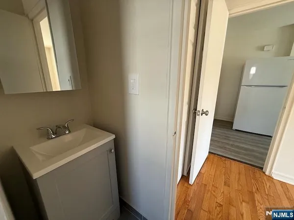 $1,695 | 107 Ross Avenue, Unit 5B, Hackensack, NJ 07601