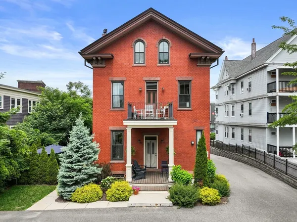 $5,650 | 200 Amory Street, Unit 1, Boston, MA 02130
