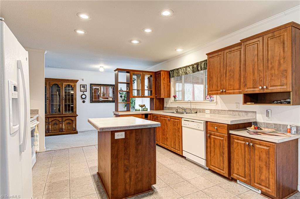 423 Brann Road Browns Summit, NC 27214 - Photo 14 of 34 Kitchen