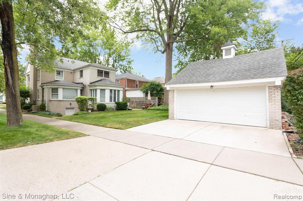1747 Littlestone Road Grosse Pointe Woods, MI 48236 - Photo 20 of 22