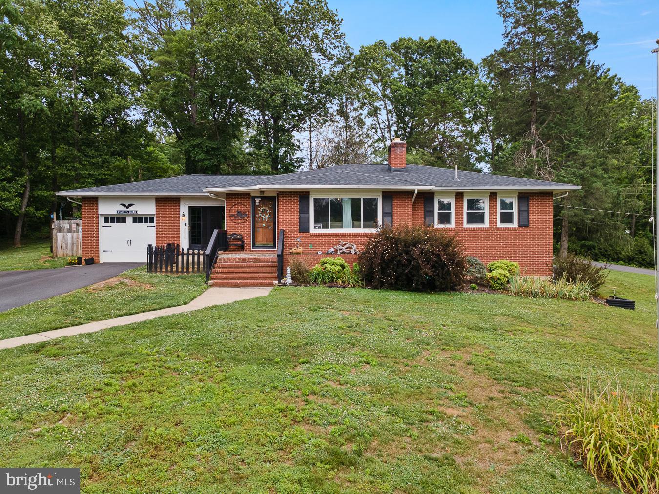 149 Dungadin Road Front Royal, VA 22630 - Photo 3 of 34