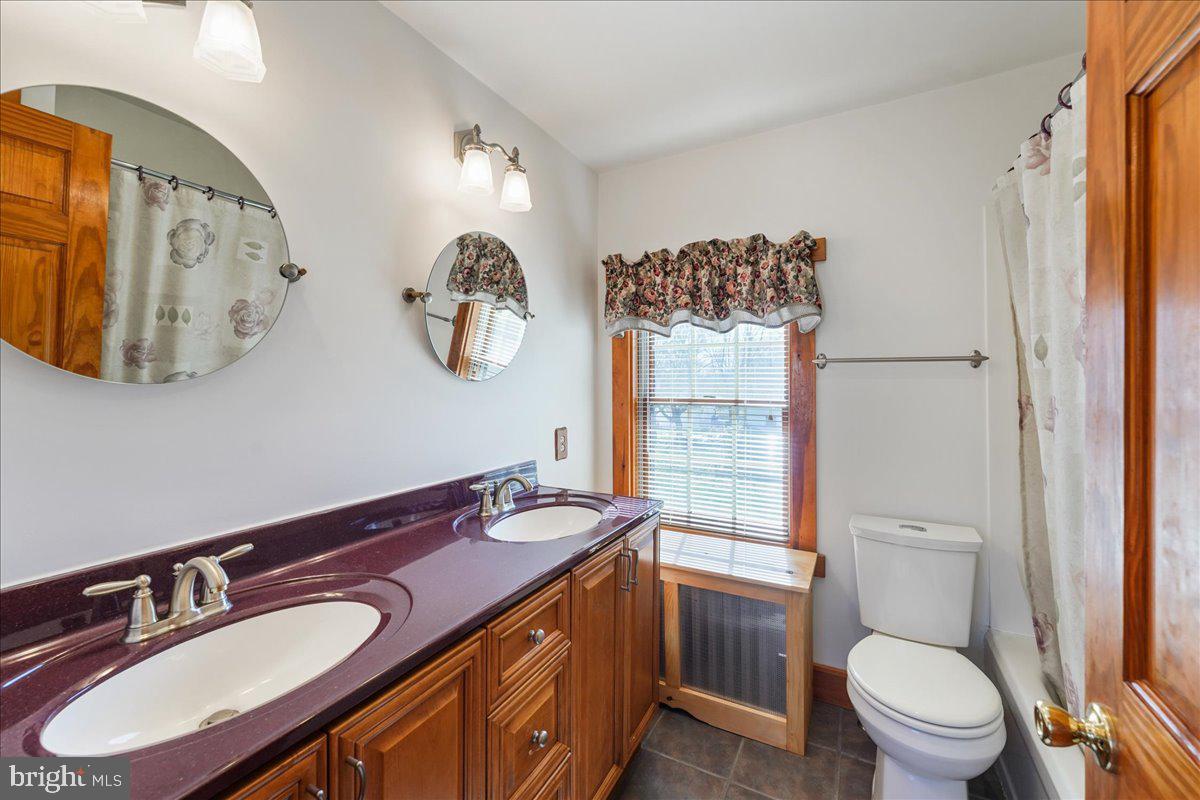 126 President Avenue Rutledge, PA 19070 - Photo 28 of 35 Hall bath