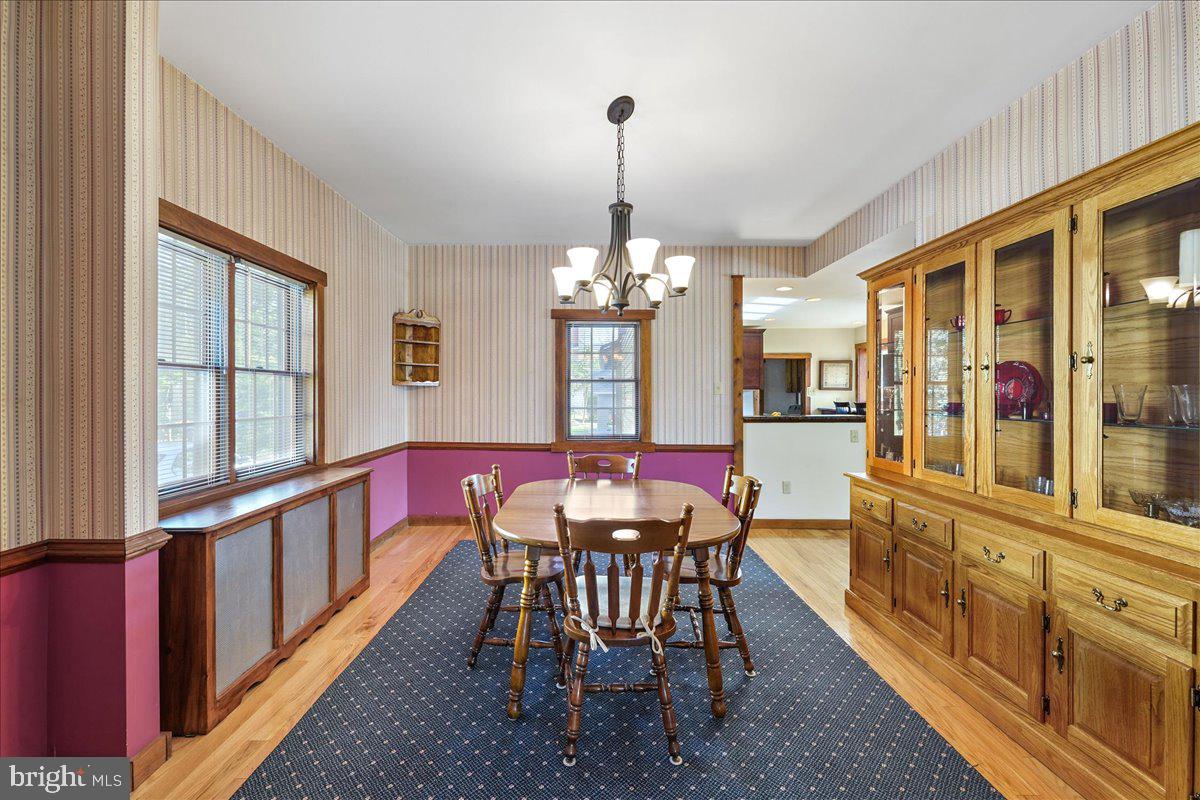 126 President Avenue Rutledge, PA 19070 - Photo 5 of 35 Dining room