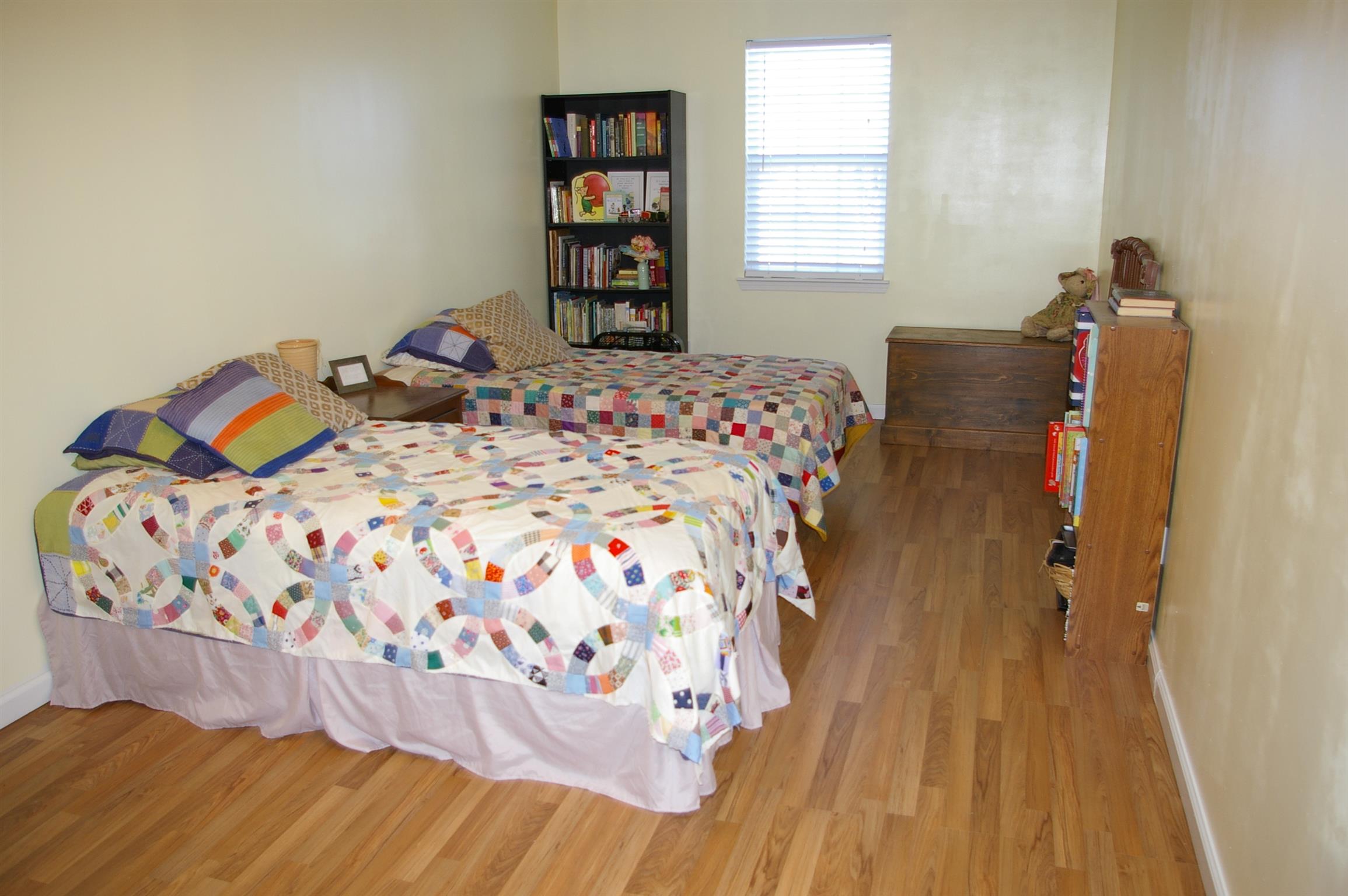44 Old Pocahontas Road Manchester, TN 37355 - Photo 15 of 20 a bed sitting in a bedroom next to a window
