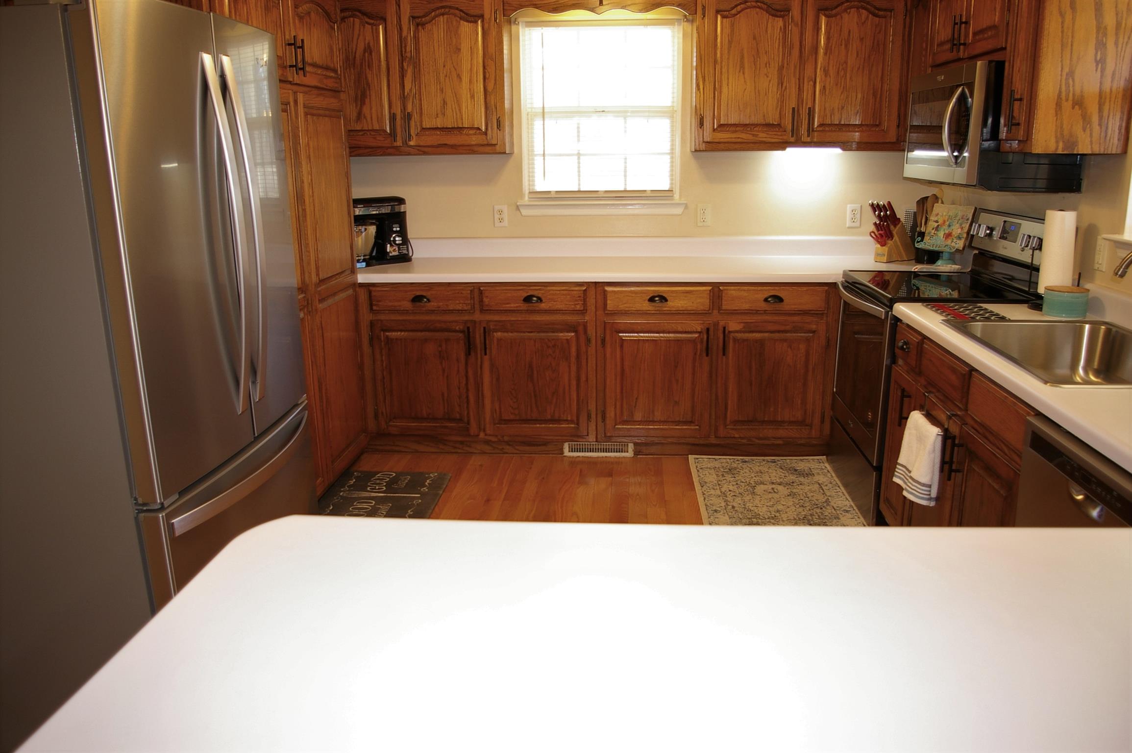 44 Old Pocahontas Road Manchester, TN 37355 - Photo 6 of 20 a kitchen with stainless steel appliances a refrigerator and a sink
