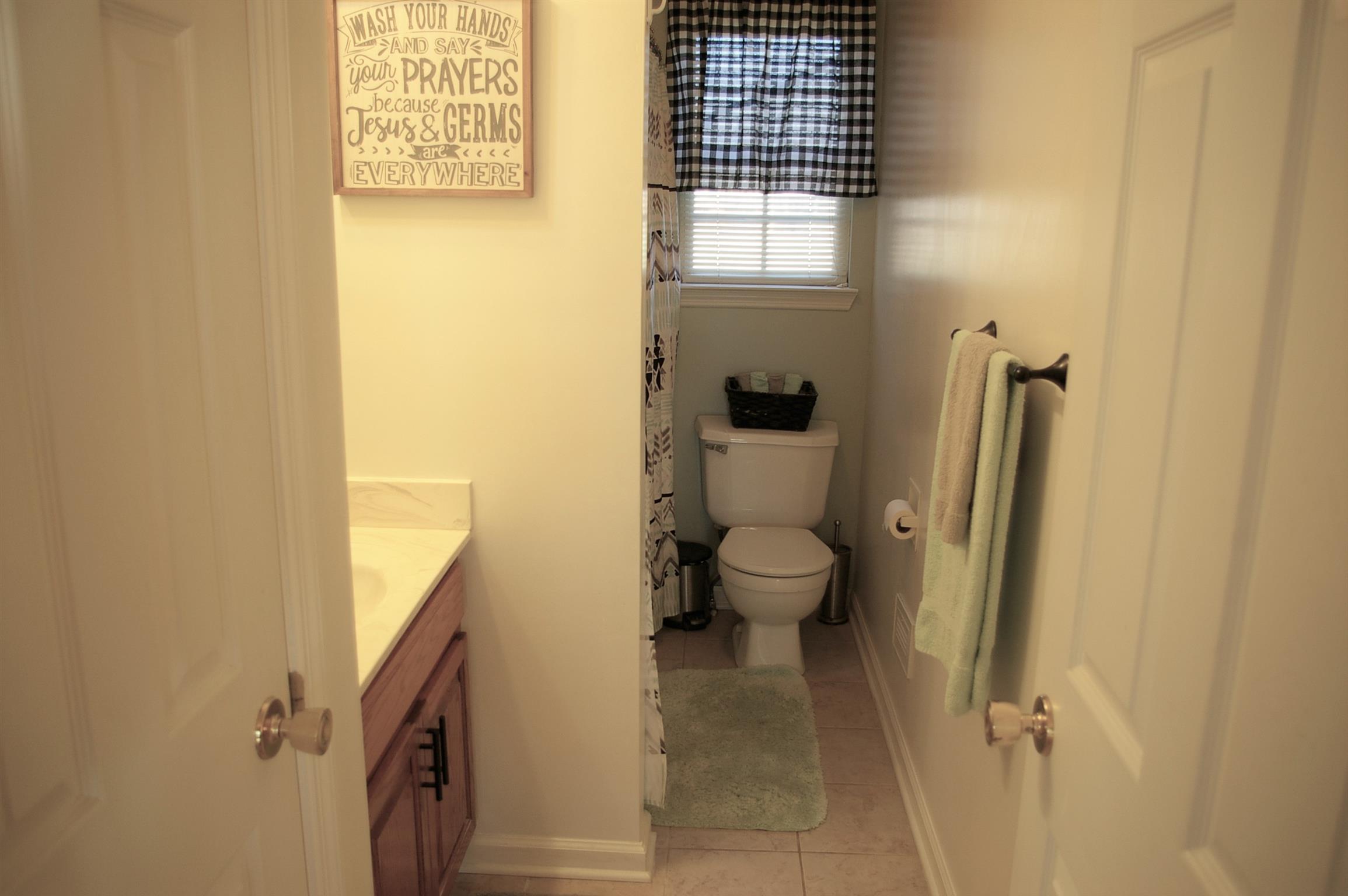 44 Old Pocahontas Road Manchester, TN 37355 - Photo 10 of 20 a bathroom with a toilet