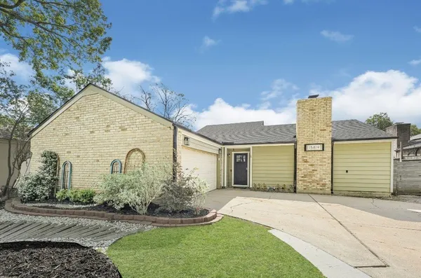 $264,900 | 15819 7 Springs Drive, Houston, TX 77084