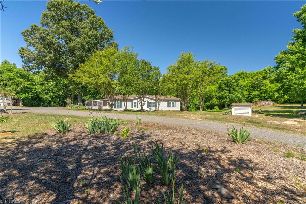 255 Hepler Road Mocksville, NC 27028 - Photo 2 of 42