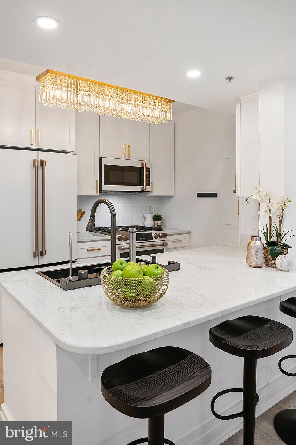 915 E Street Northwest, Unit 1105 Washington, DC 20004 - Photo 7 of 46