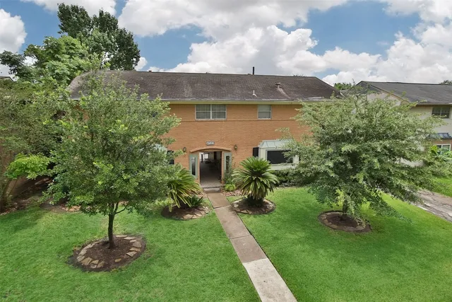 $795 | 8723 Ilona Lane, Unit 6, Houston, TX 77025