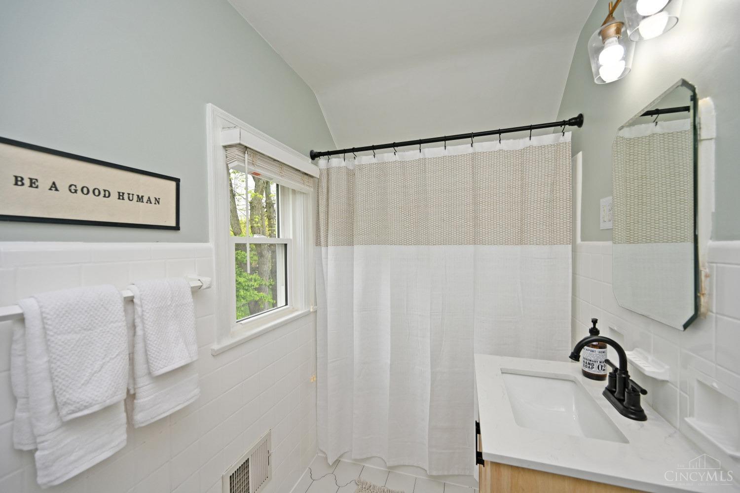 7144 Garden Road Cincinnati, OH 45236 - Photo 19 of 30 Gallery Image 19