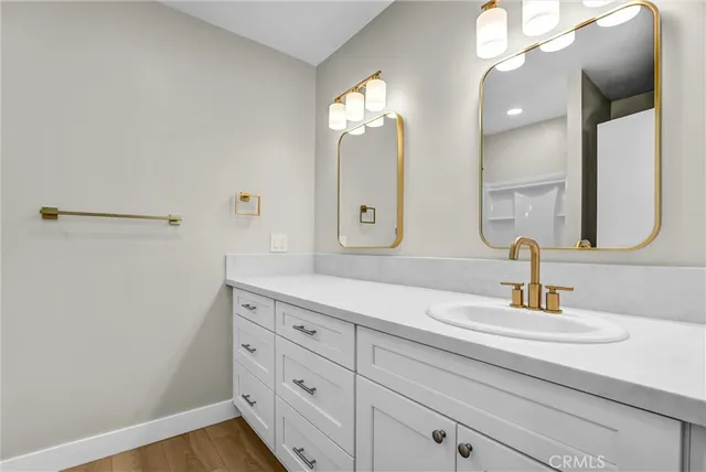 $819,000 | 5348 Fairview Boulevard, Unit 3, Ladera Heights, CA 90056