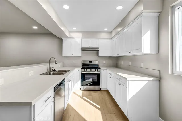 $819,000 | 5348 Fairview Boulevard, Unit 3, Ladera Heights, CA 90056