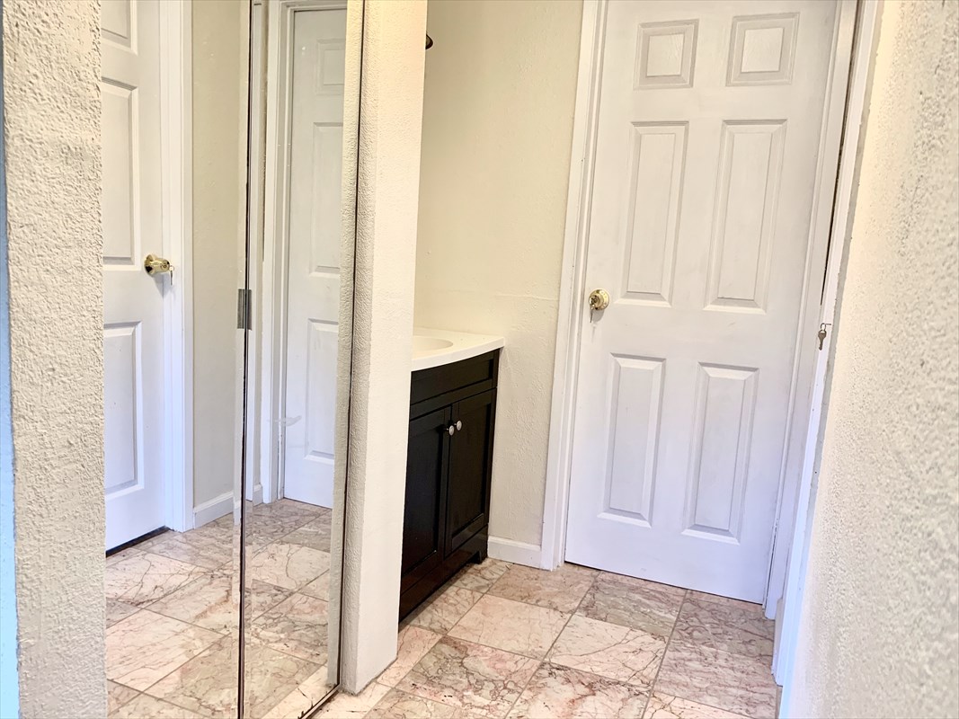 14-3404 Hawaii Road Pahoa, HI 96778 - Photo 11 of 22 a view of elevator with hallway