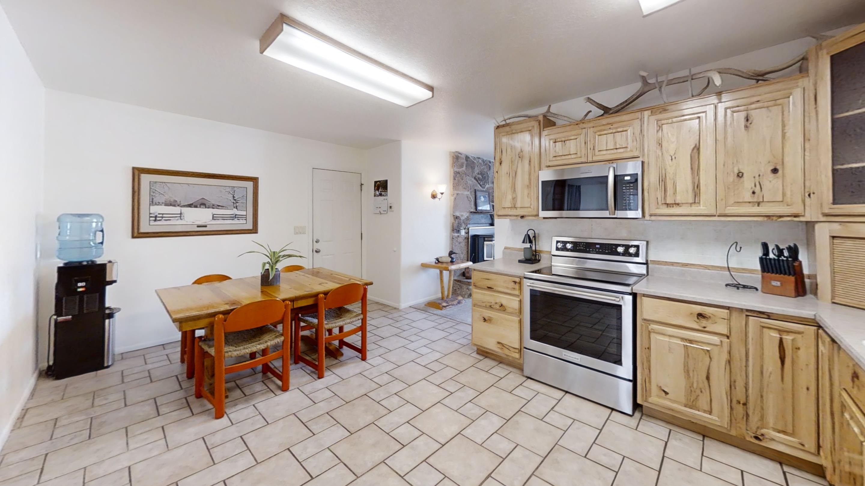 242 Daisy Street Casper, WY 82604 - Photo 6 of 30