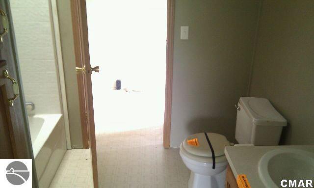 5463 North Woodruff Road Weidman, MI 48893 - Photo 5 of 10 1769176-4.JPG