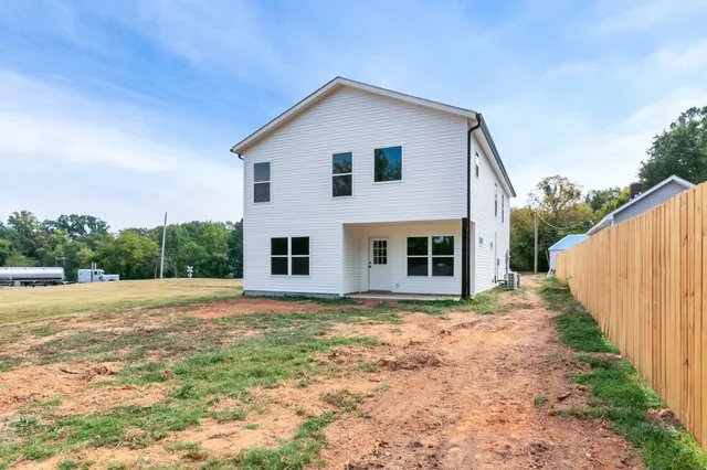 $289,000 | 504 South Market Street, Paris, TN 38242