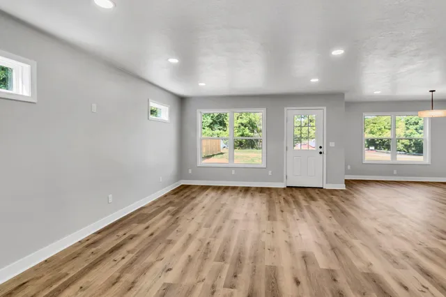 $289,000 | 504 South Market Street, Paris, TN 38242