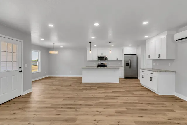 $289,000 | 504 South Market Street, Paris, TN 38242