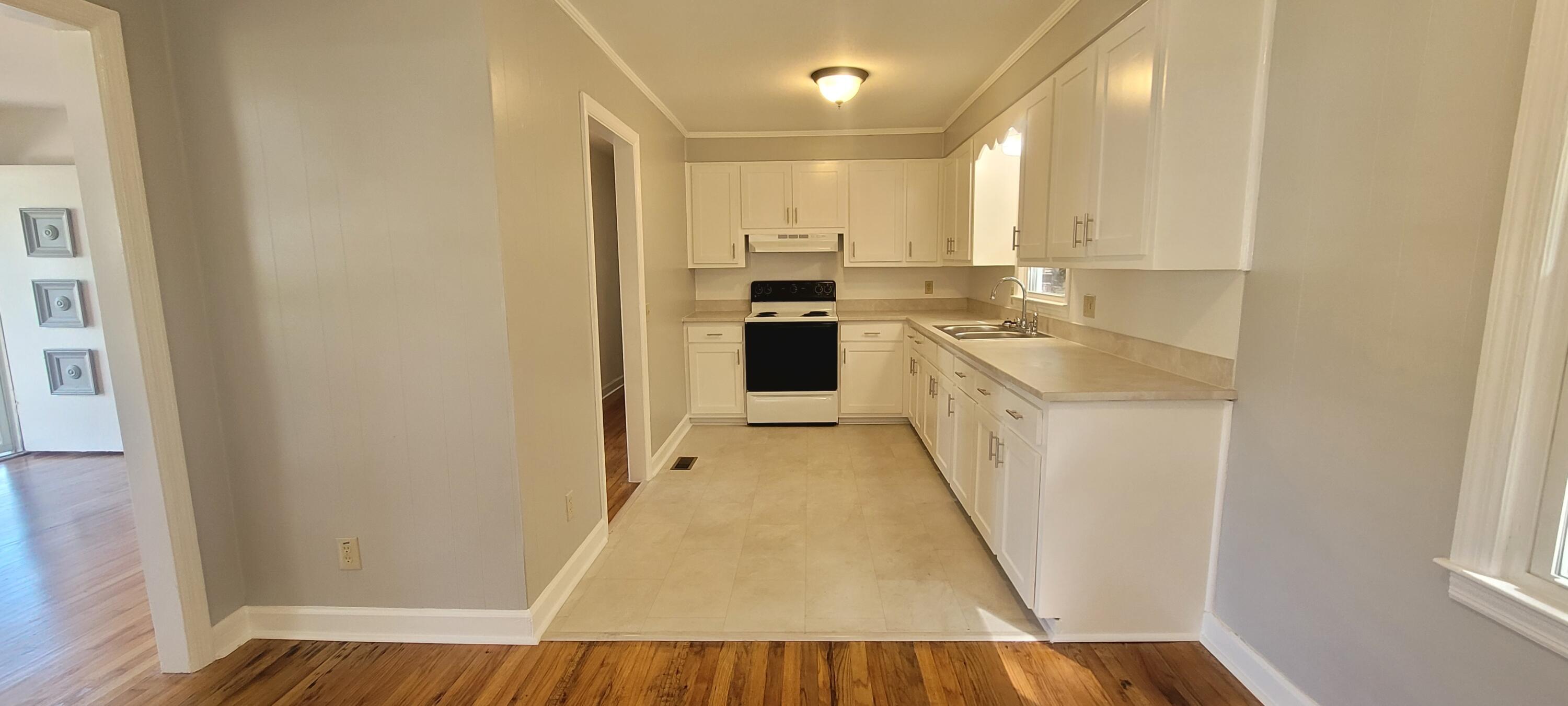 721 Dandridge Road Walterboro, SC 29488 - Photo 14 of 27 KITCHEN