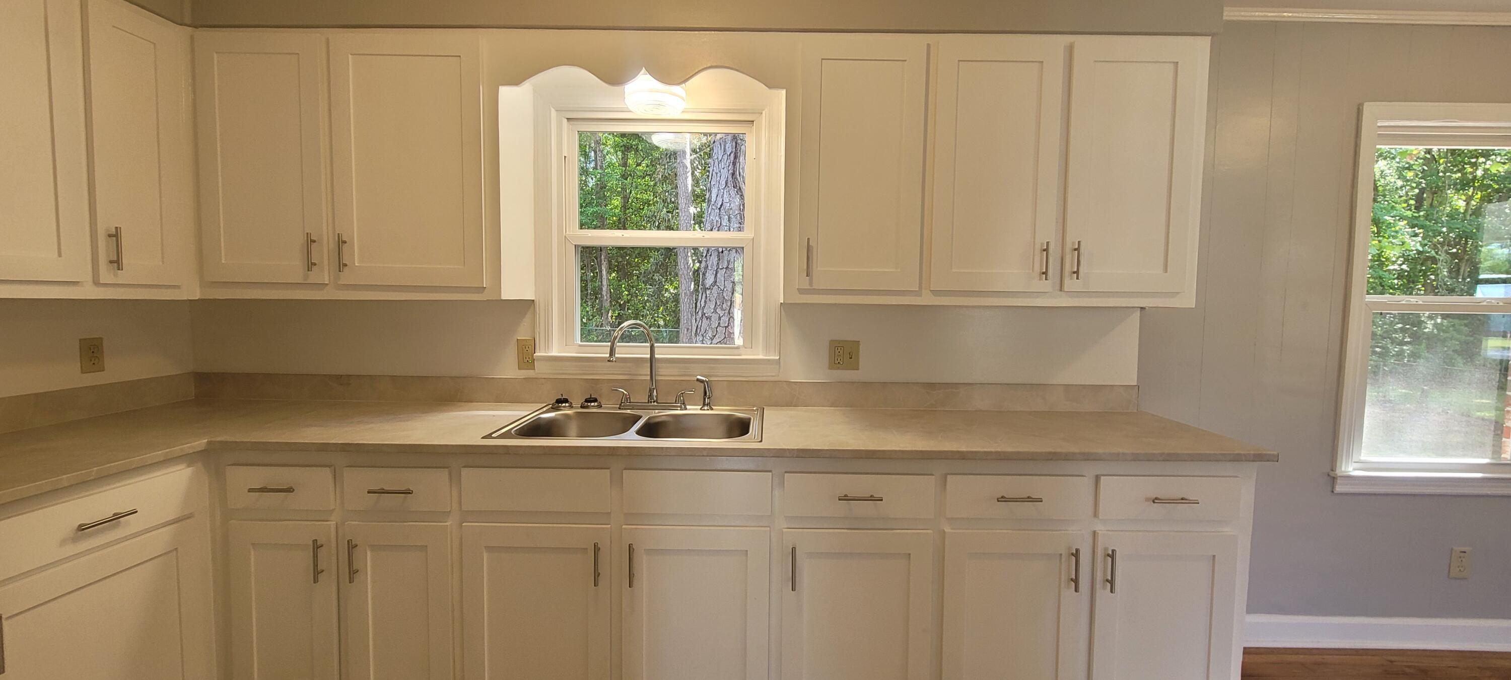 721 Dandridge Road Walterboro, SC 29488 - Photo 16 of 27 KITCHEN
