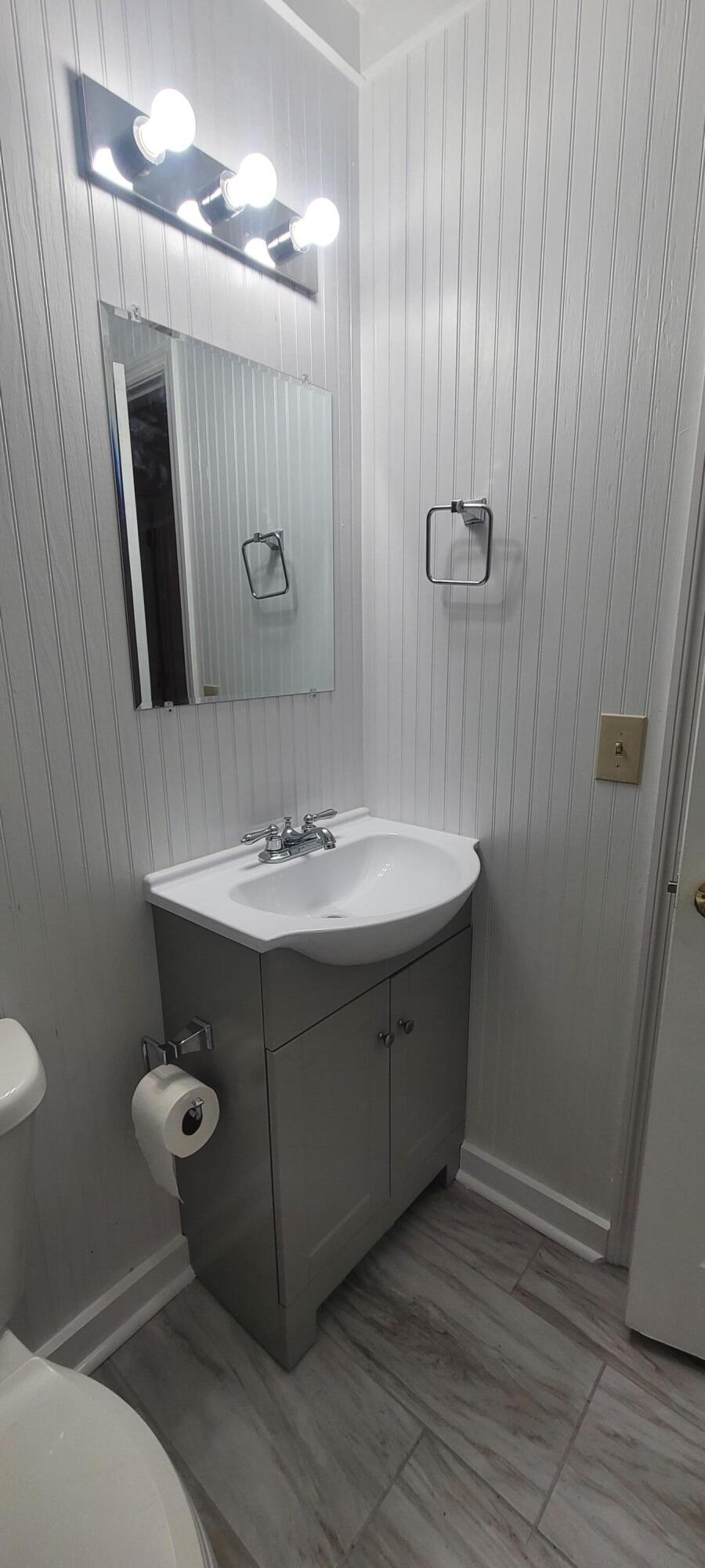 721 Dandridge Road Walterboro, SC 29488 - Photo 22 of 27 BATHROOM